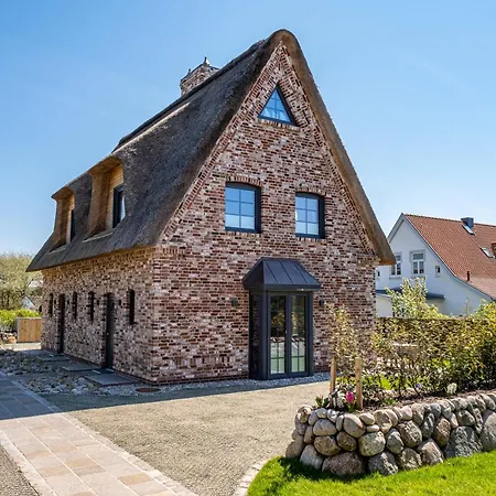 Reethuis-am-dorfteich-ferienhaus-stephanie-02 * Wenningstedt-Braderup
